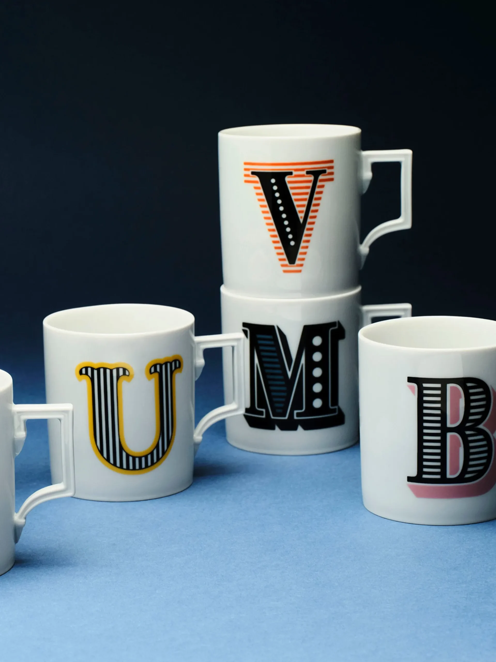 Westwing x MEISSEN, Tazza fatta a mano con motivo decorativo Initials