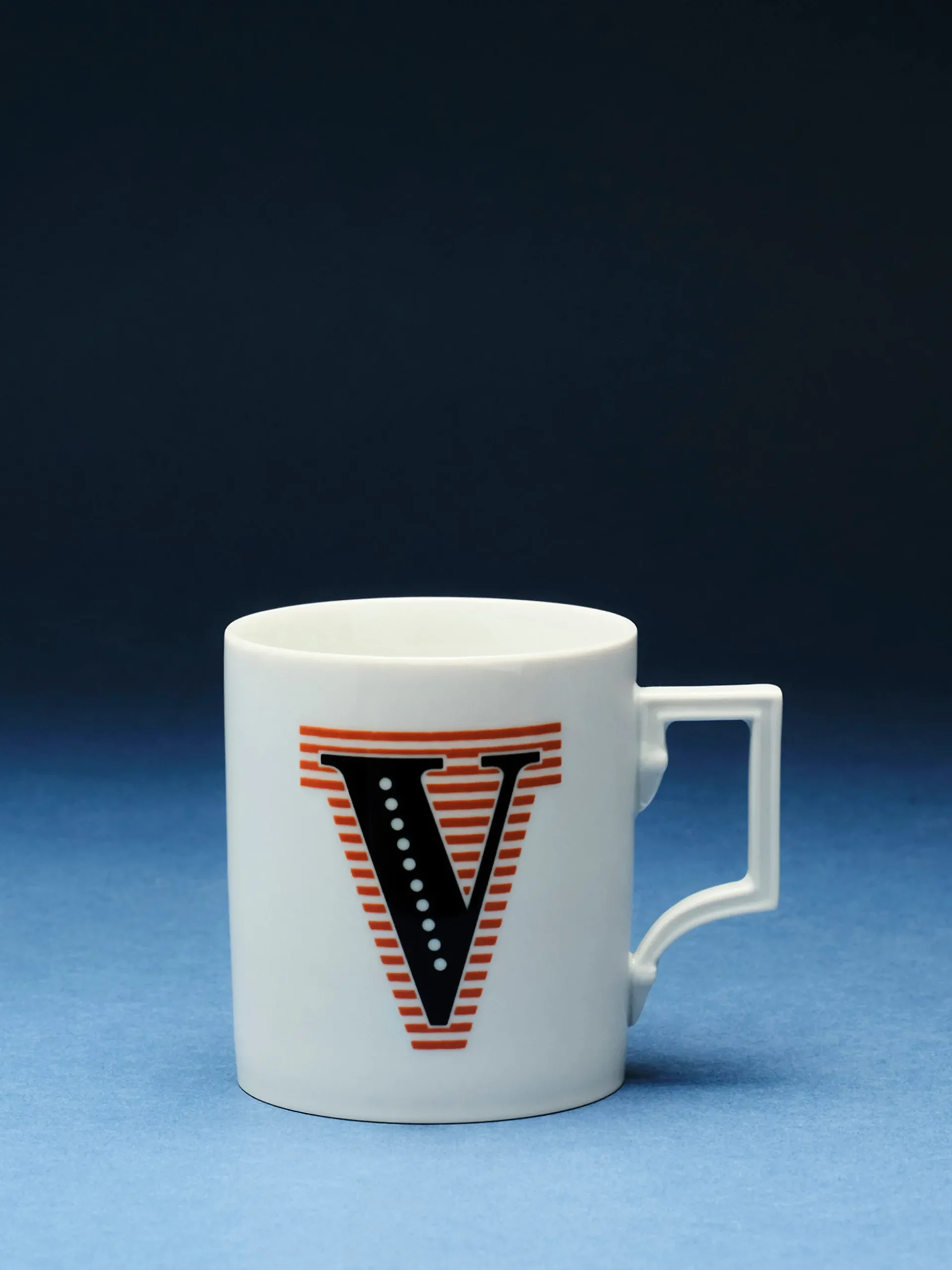 Westwing x MEISSEN, Tazza fatta a mano con motivo decorativo Initials