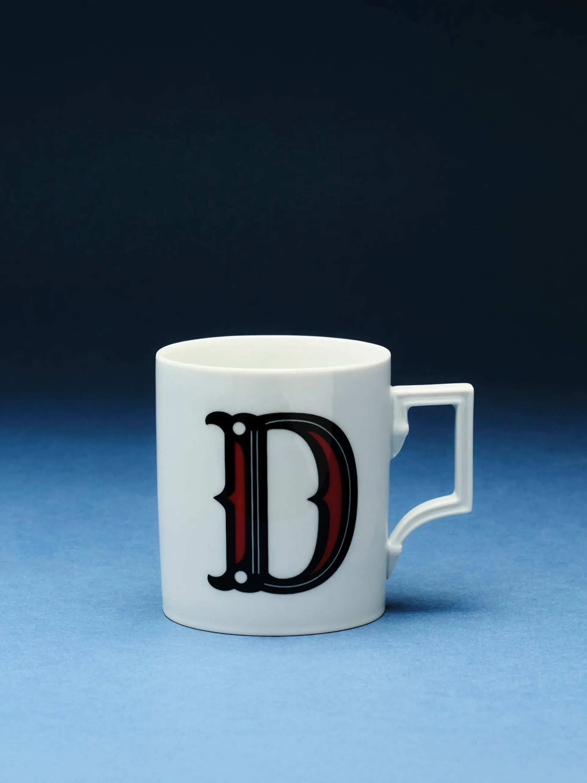 Westwing x MEISSEN, Tazza fatta a mano con motivo decorativo Initials