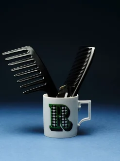 Westwing x MEISSEN, Tazza fatta a mano con motivo decorativo Initials