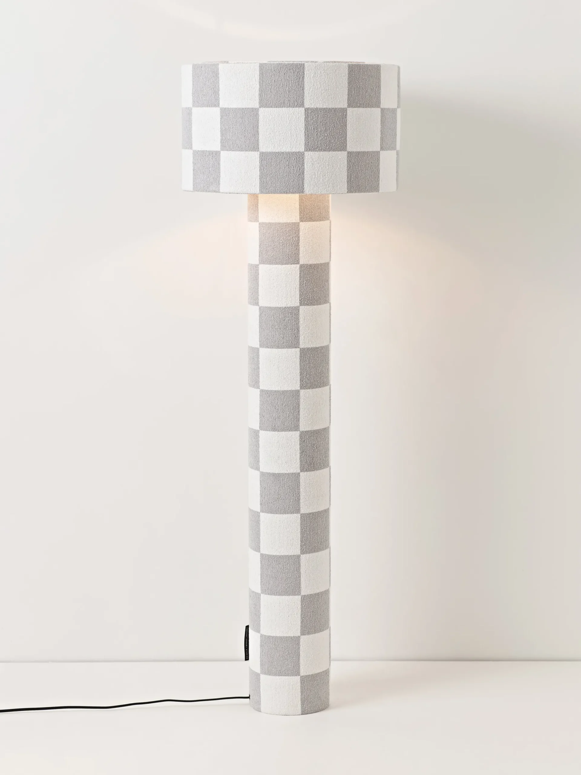 Westwing | Crosby Studios, Lampada da terra Pied