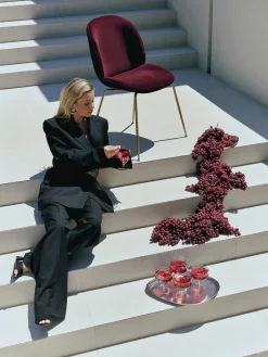 WESTWING x GUBI, Sedia da pranzo in velluto Beetle by Delia Lachance