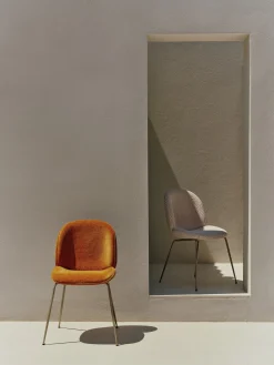 WESTWING x GUBI, Sedia imbottita Beetle by Delia Lachance