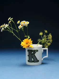 Westwing x MEISSEN, Tazza fatta a mano con motivo decorativo Initials