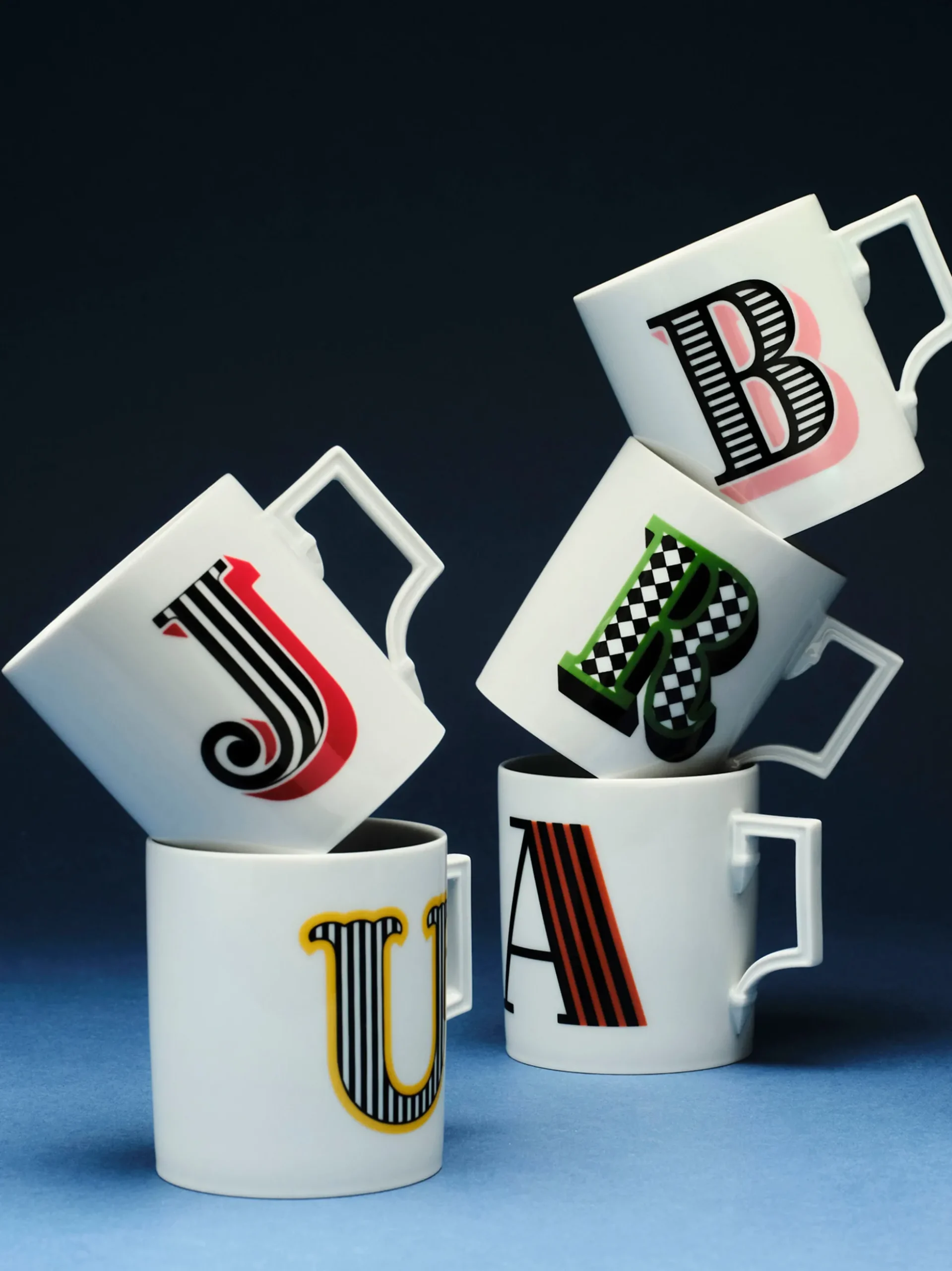 Westwing x MEISSEN, Tazza fatta a mano con motivo decorativo Initials