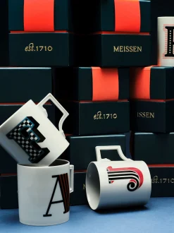 Westwing x MEISSEN, Tazza fatta a mano con motivo decorativo Initials